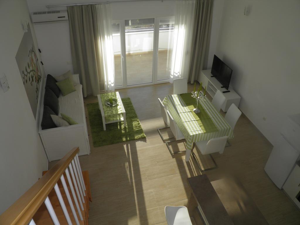 Apartments Perla Dinjiška Exteriör bild